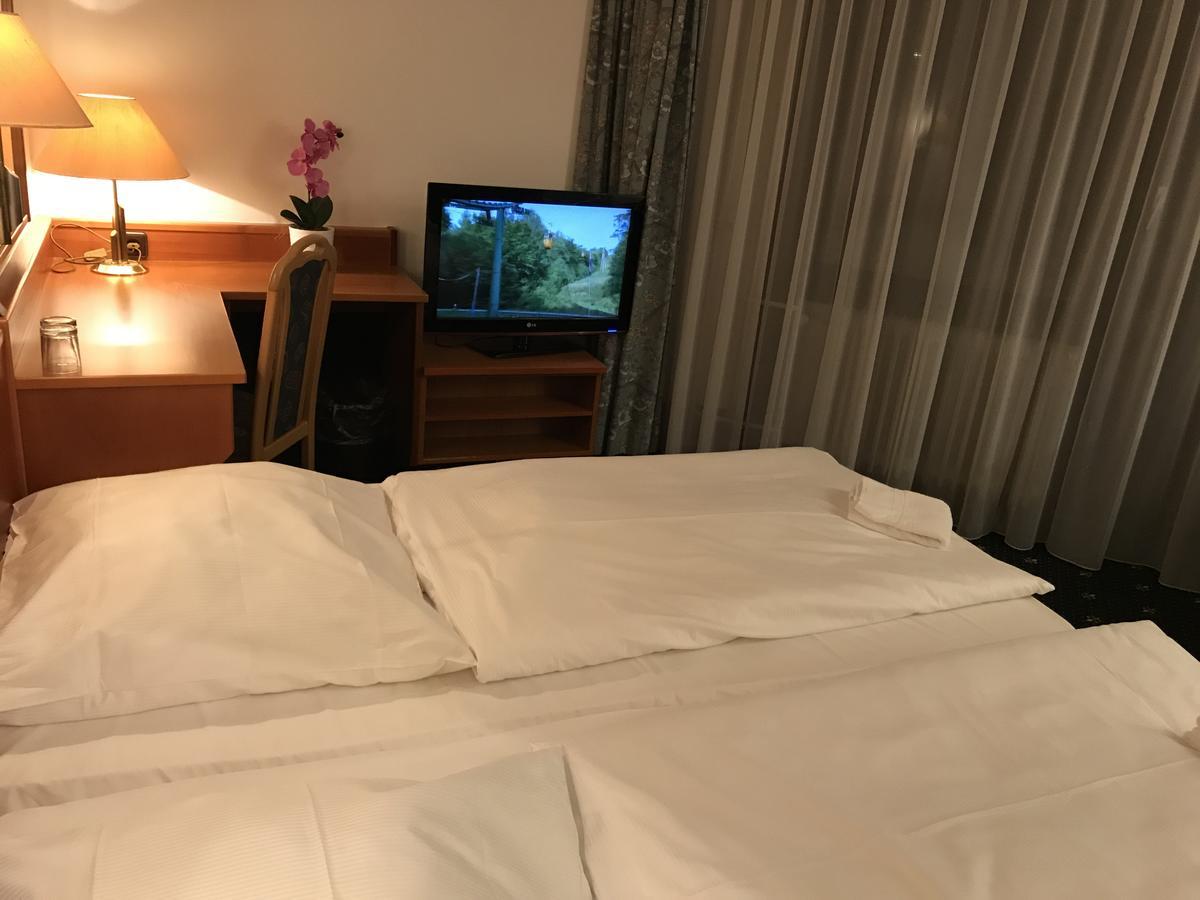 卡拉曼集团酒店 巴特嫩多夫 外观 照片